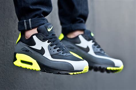 nike air max 90 leather neon kopen|nike air max 90 stock.